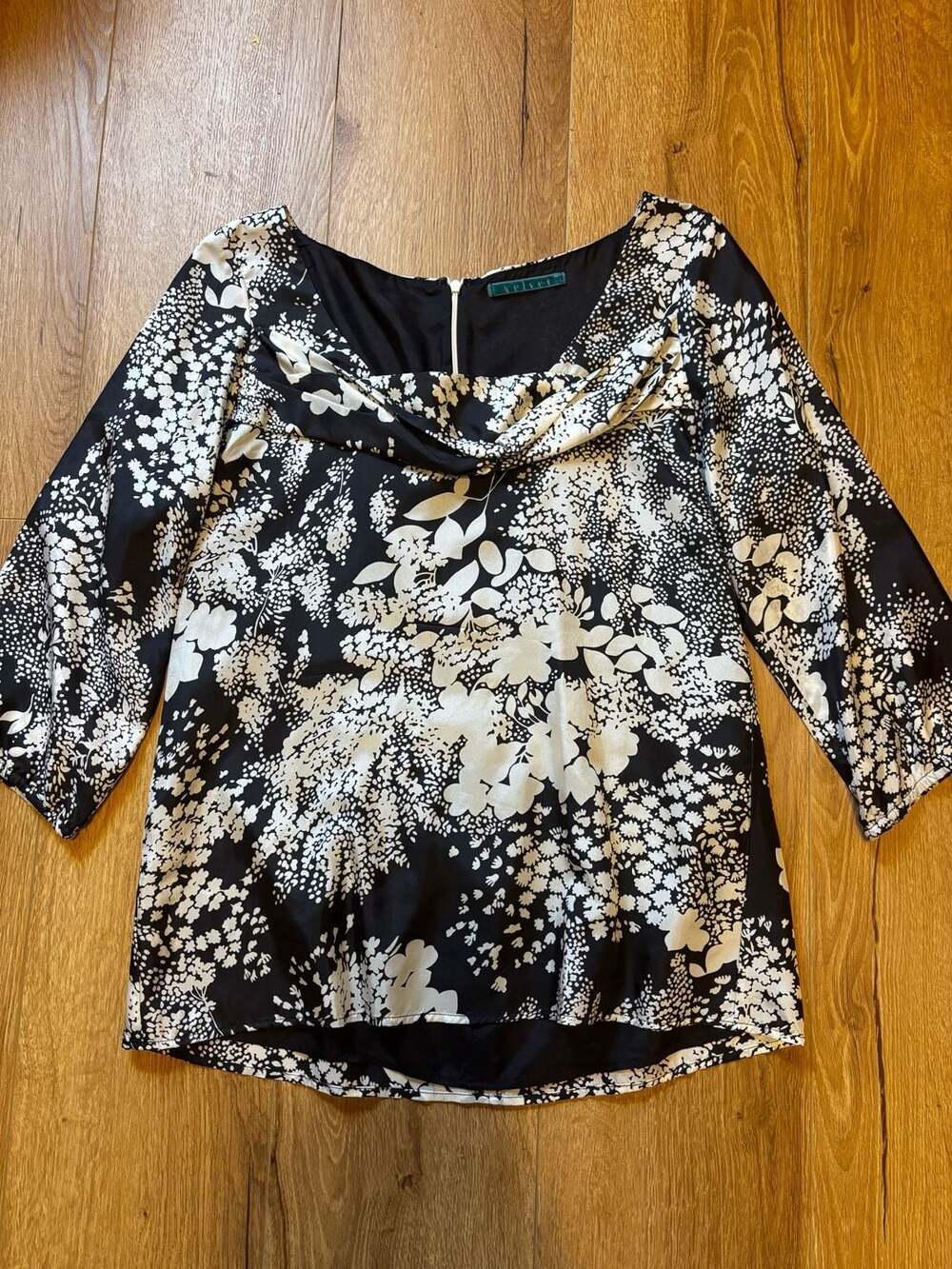 Velvet by Graham & Spencer Black and White Floral 100% Silk Cowl Neck Blouse